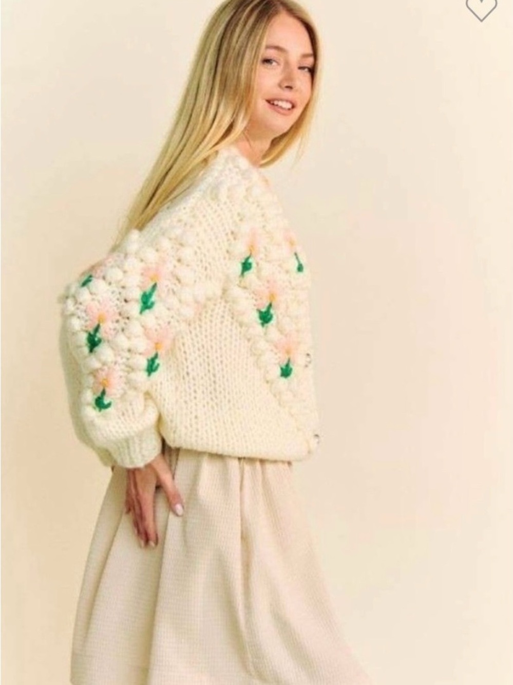 💕🤍Chunky knit cream floral cardigan, Sz. M/L. By Davi & Dani. - Picture 4 of 5